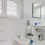 Guesthost - Migliarina Bedrooms 아파트 라스페치아