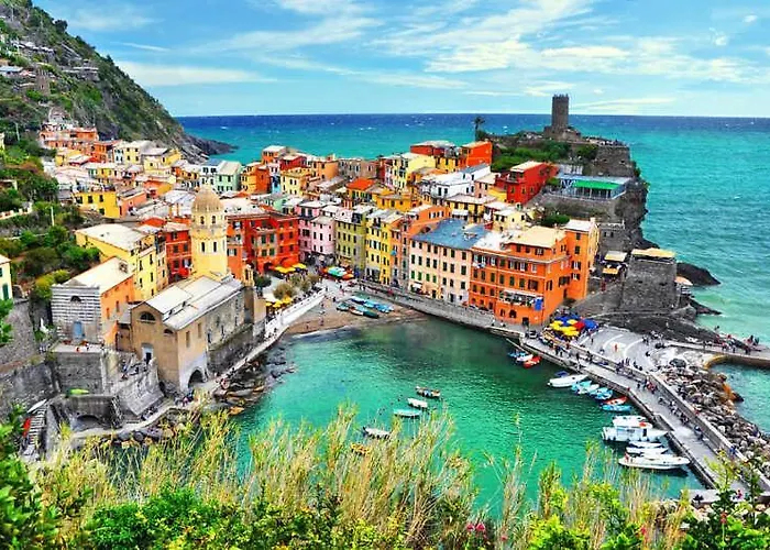 Guesthost - Migliarina Bedrooms Apartment La Spezia